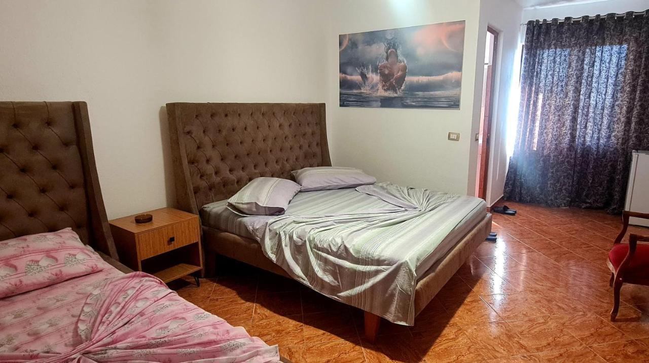 Hotel Nicola Lezhë 外观 照片