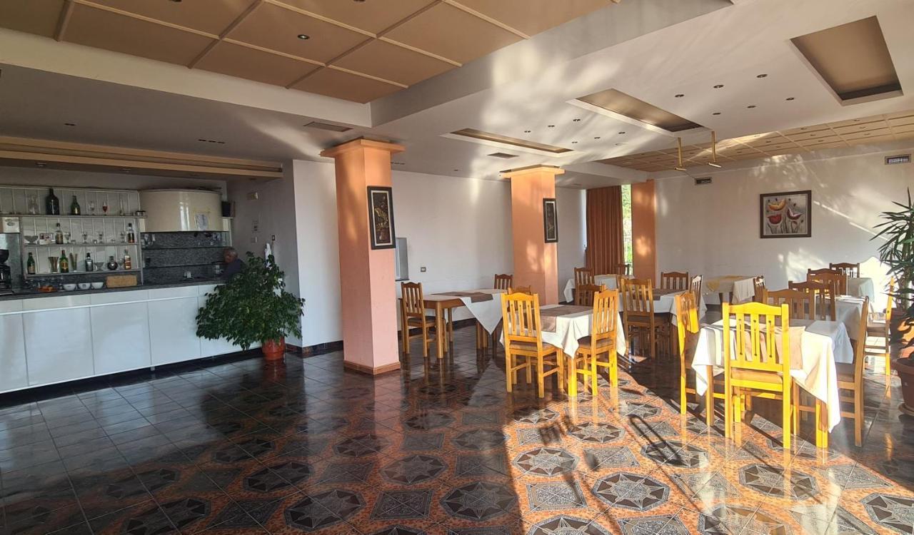 Hotel Nicola Lezhë 外观 照片