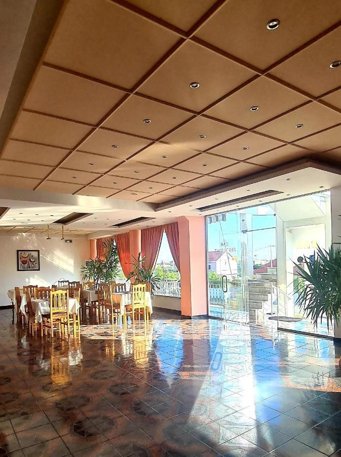 Hotel Nicola Lezhë 外观 照片