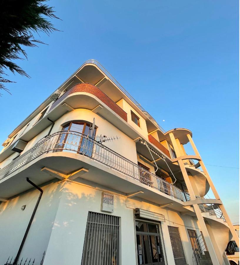 Hotel Nicola Lezhë 外观 照片